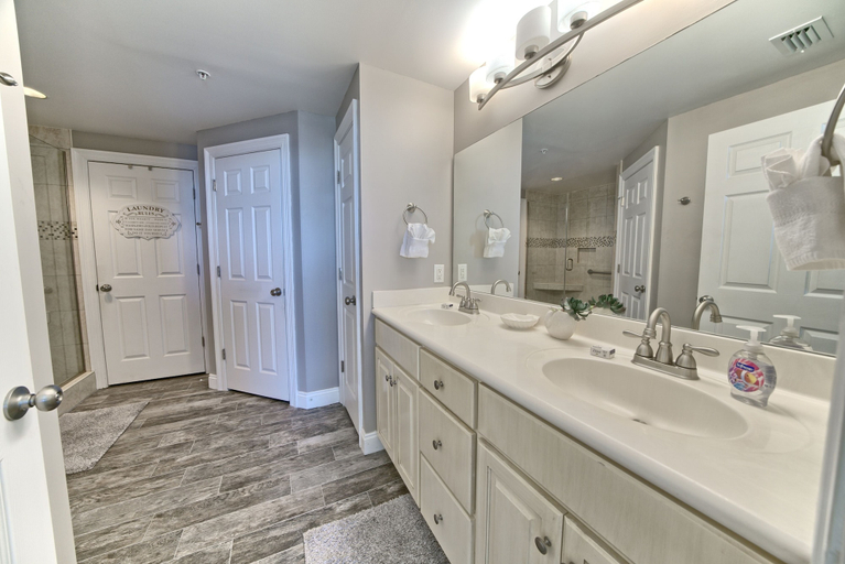 Bathroom 4, Unit 2304 2 Bedroom Condo by RedAwning