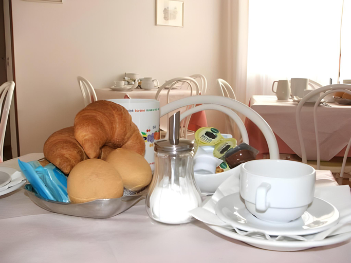 Food & Drinks 5, Hotel VILLA ITALIA B&B, Livorno