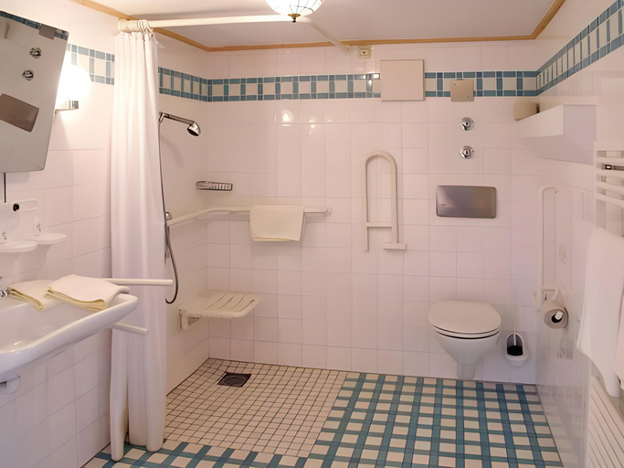 Bathroom 4, Familien- und Wellnesshotel "Viktoria", Oberallgäu