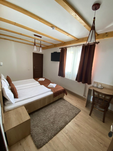 Others 5, Cabana Parang, Novaci