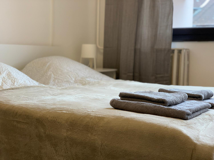 Others 5, Charming Private Rooms in a Great Location, Budapesti