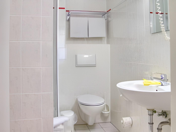 Bathroom 3, Hotel am Rugard, Vorpommern-Rügen