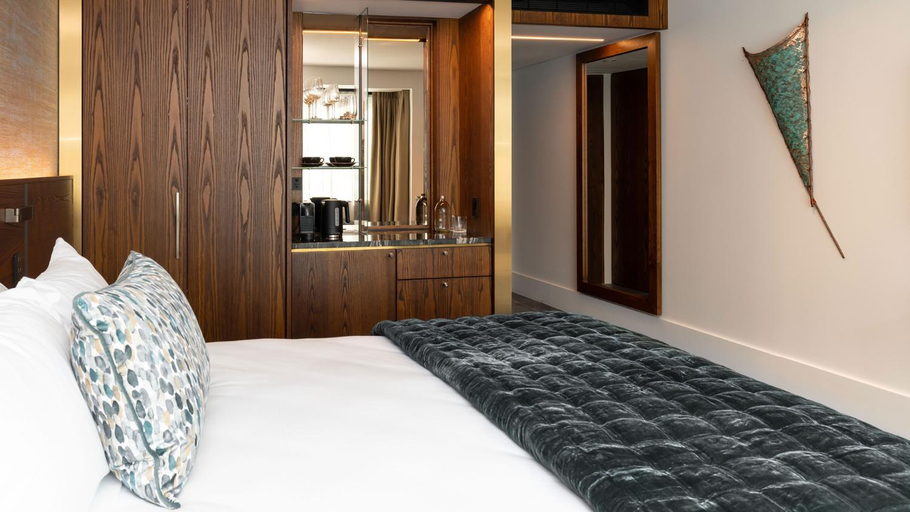Bedroom 21