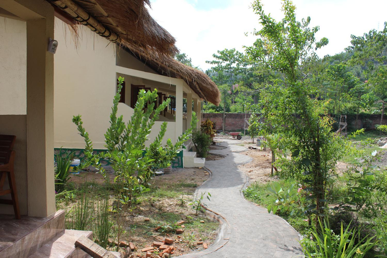 Exterior 14