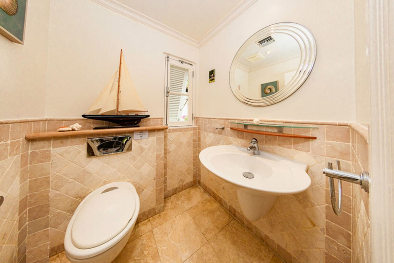 Bathroom 3, Schooner Bay 112 by Blue Sky Luxury
