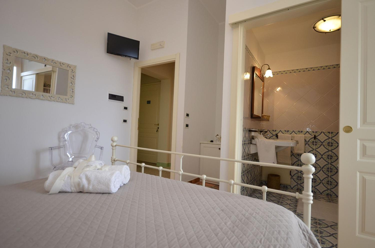 Bedroom 2, Catarin Comfort Rooms, Trapani
