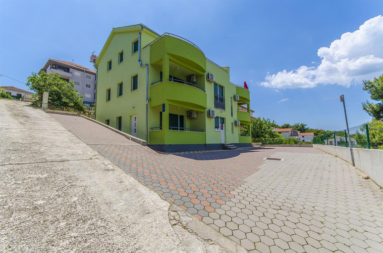 Others 3, Apartments Pava, Okrug