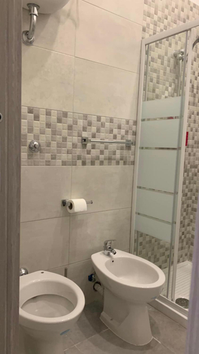 Others 5, miris apartment fast comfortable naples airport capodichino 25 minutes walk self check-in, Napoli