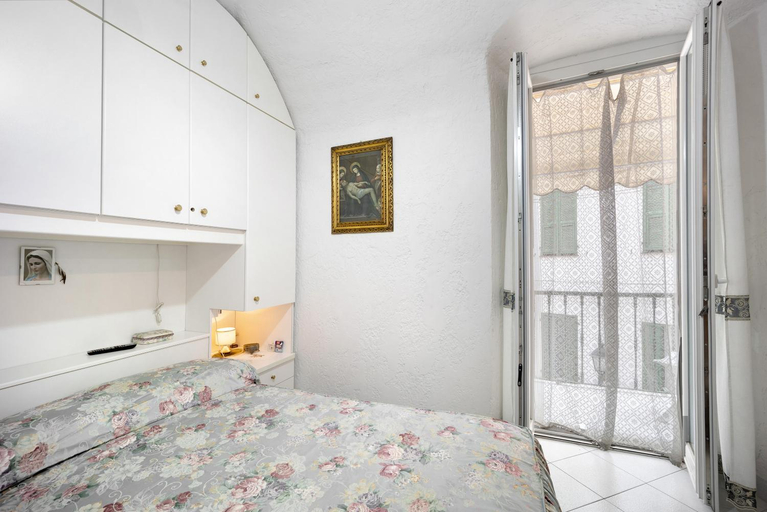 Bedroom 16