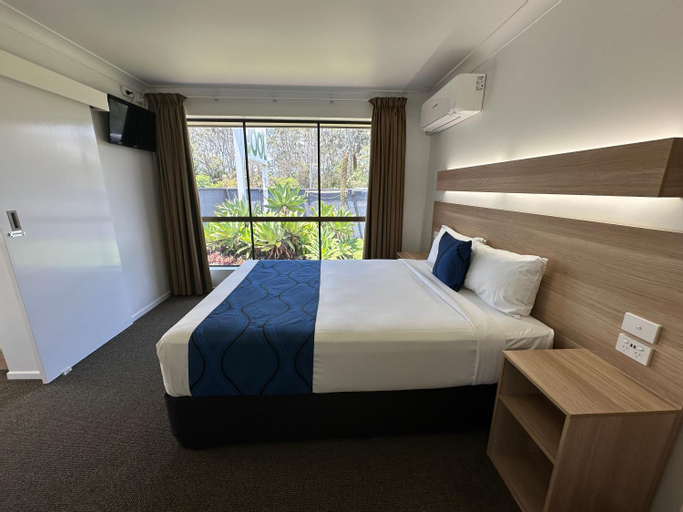Bedroom 13