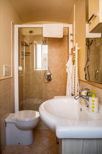 Others 3, PESCIOLINO B&B, Bari