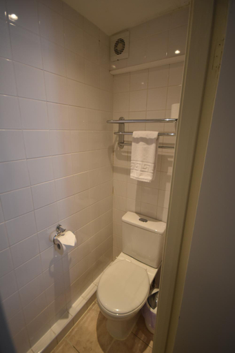 Bathroom 3, Red Lion Inn, Cumbria