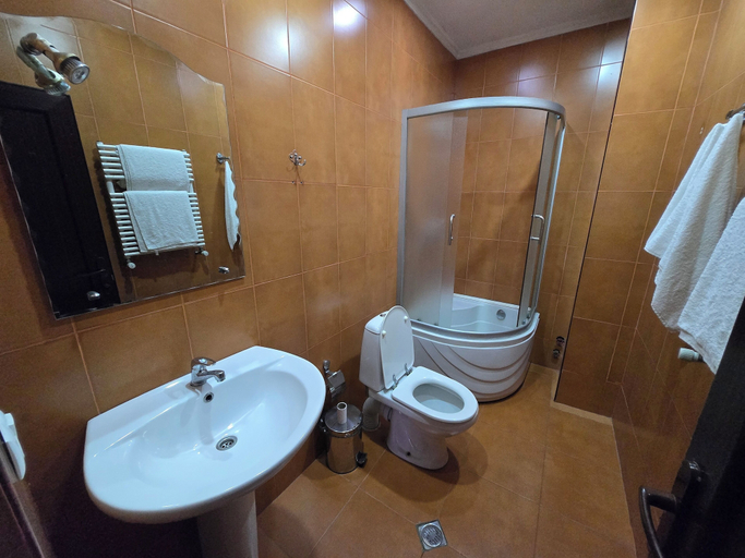 Bathroom 3, Kale Park, Batumi
