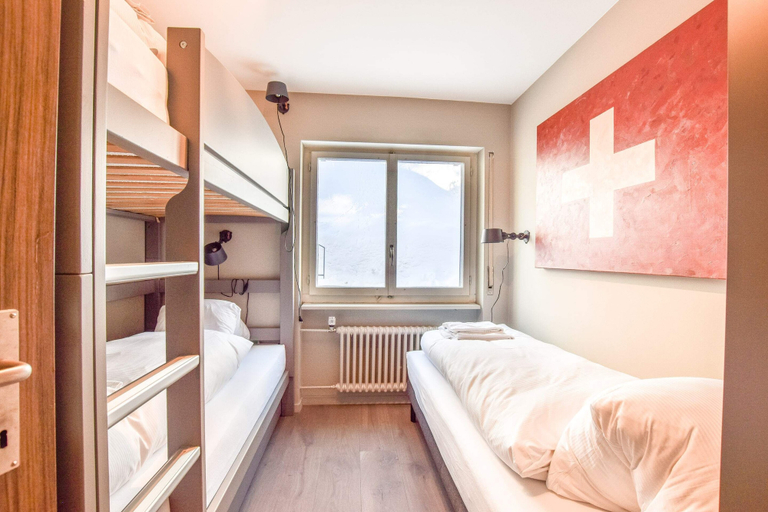 Bedroom 3, Hollandia 18, Raron