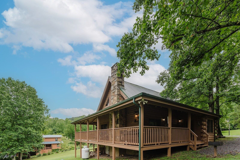 Exterior & Views 2, A Dream Come True 2 Bedroom Cabin by RedAwning, Sevier