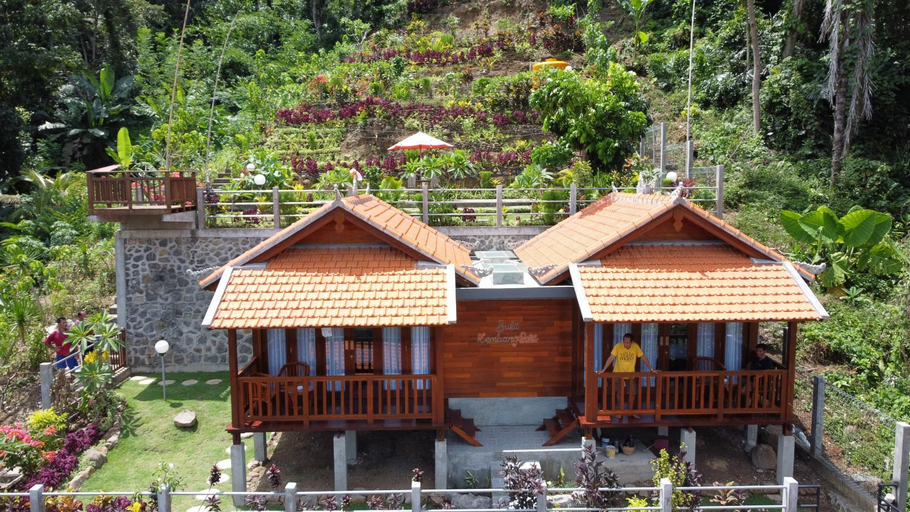 Bukit Kembang Sari, Karangasem