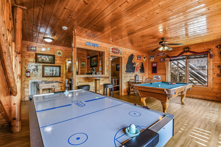 Food & Drinks 4, Extravagant View 3 Bedrooms 3 Bathrooms Cabin, Sevier