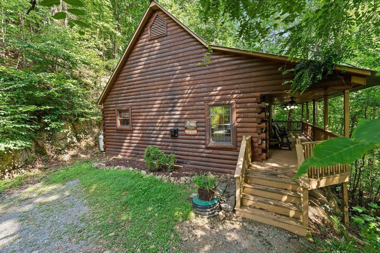 Exterior & Views 2, Sugar Bear Mountain Hideaway 3 Bedroom Cabin by RedAwning, Sevier