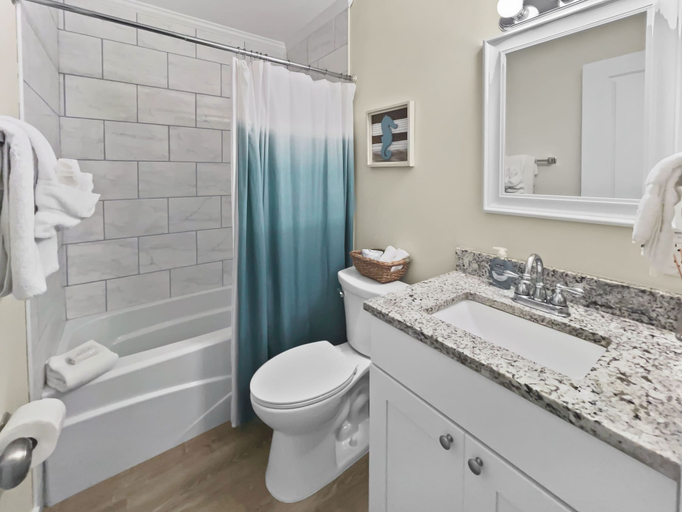 Bathroom 4, Wanna Go Back 3 Bedroom Home by RedAwning, Bay