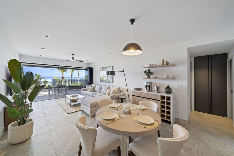 Food & Drinks 5, Allure 102 2 Bedroom Apts