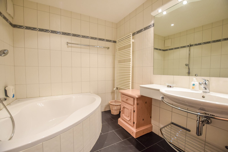 Bathroom 3, Casa Andrea, Raron