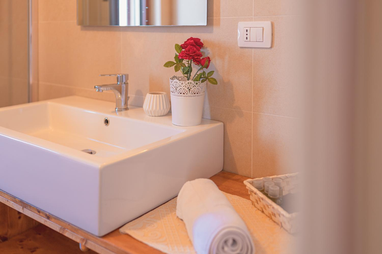 Bathroom, Ancoramare view, Sassari