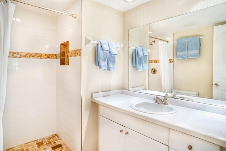 Bathroom 3, Breakers West C1 2 Bedroom Condo by RedAwning, Lee