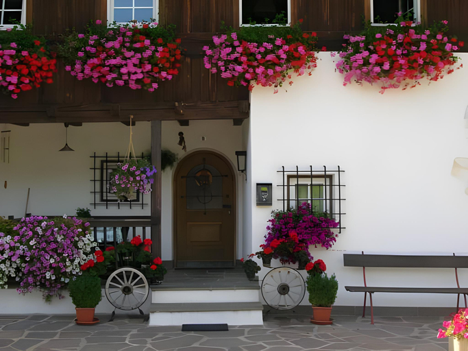 Others 5, Merlhof, Bolzano