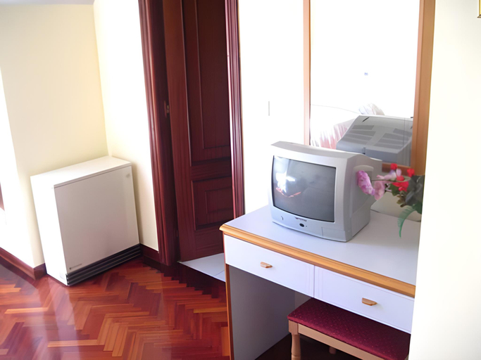 Bedroom 3, Hotel Cristal 1, A Coruña