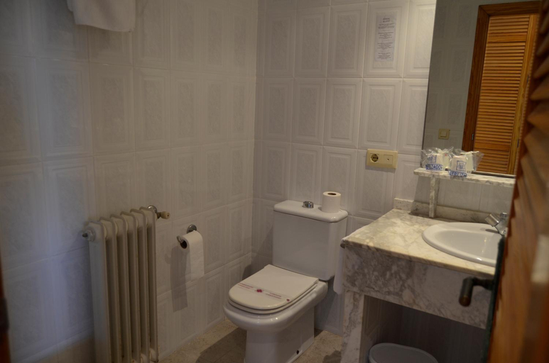 Bathroom 3, HOSTAL BLAYET, Valencia