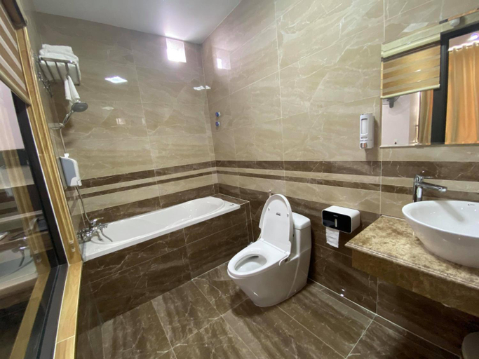 Bathroom 4