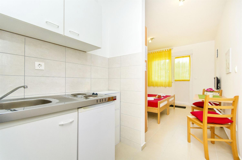Others 5, Apartments Pava, Okrug