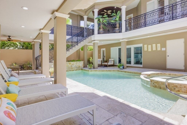 Sport & Beauty 4, Il Paradiso Perduto 7 Bedroom Home by RedAwning, Lee