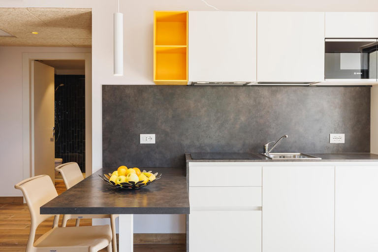 Others 5, Lake Side Suites, Trento