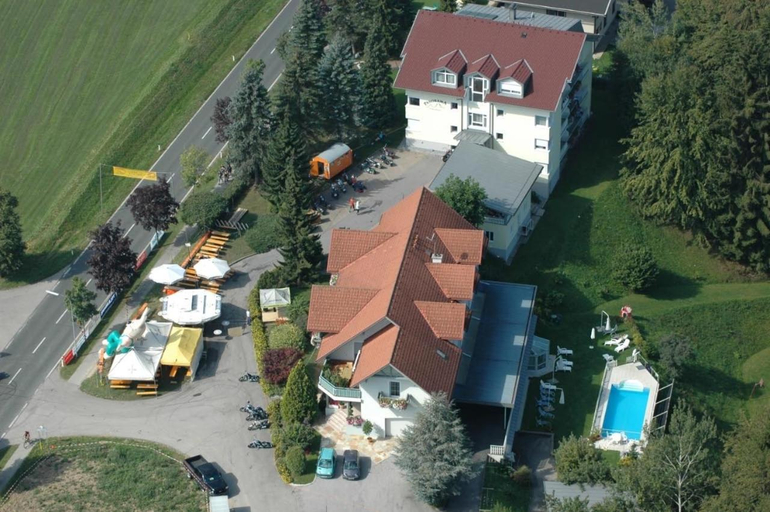 Exterior & Views 1, Haus Panorama, Villach