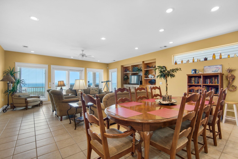Food & Drinks 5, Sea Side 4 Bedroom Townhouse by RedAwning, Escambia