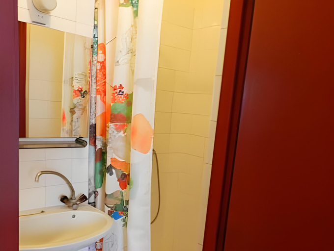 Bathroom 2, Platan Panzio, Szentendre