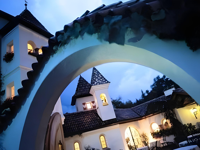 Exterior & Views 2, Vitalpina Hotel Schulerhof, Bolzano