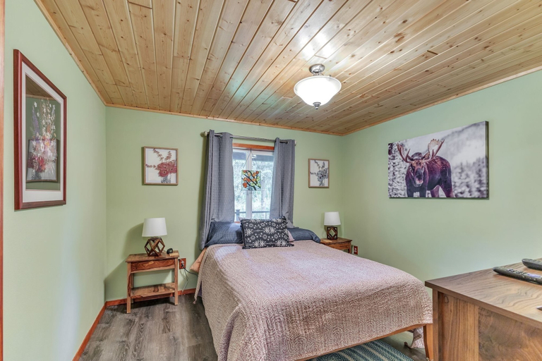 Bedroom 2, Cabin In The Woods 1 Bedroom Cabin, Matanuska-Susitna