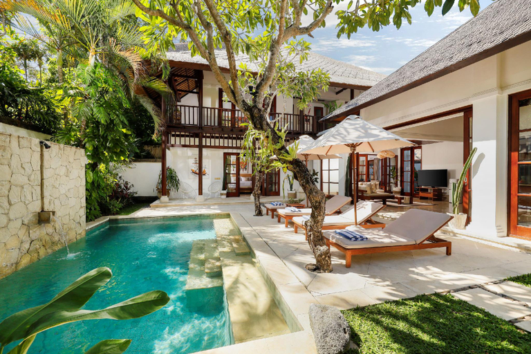 Swimming Pool 13