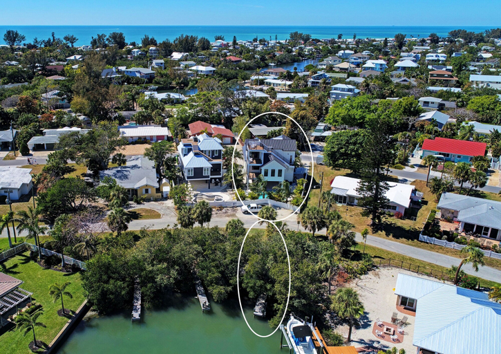 Others 5, Vitamin Sea managed by Beach Retreats, Manatee