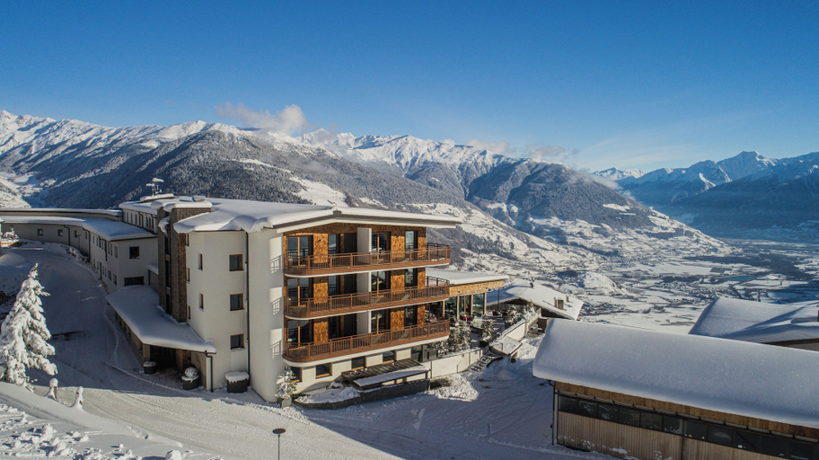 Exterior & Views 2, Panoramahotel Watles, Bolzano