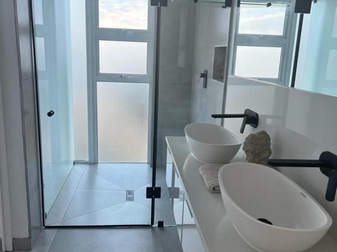 Bathroom 4