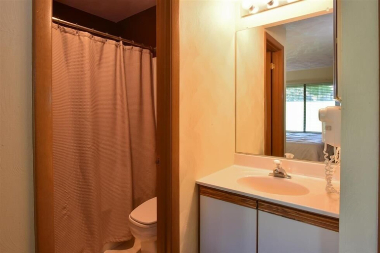 Bathroom 3, Seven Springs Sunridge 2 BR Condo, Mountain Views! by RedAwning, Somerset