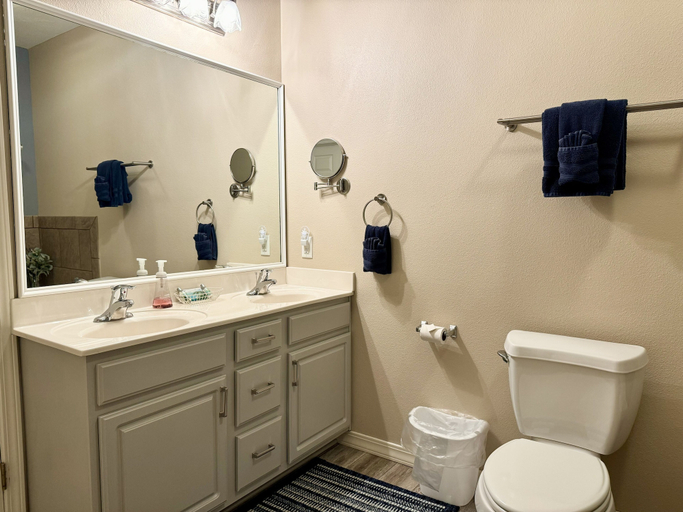 Bathroom 4, Lake Vacation Condo A-5 on Table Rock Lake by RedAwning, Taney