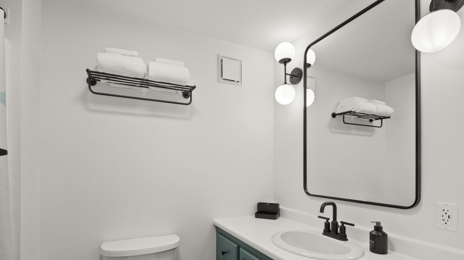 Bathroom 4, Champ's Landing 3 Bedroom Home by RedAwning, Chittenden