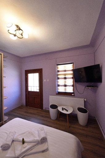 Others 5, Casa Optim, Calimanesti