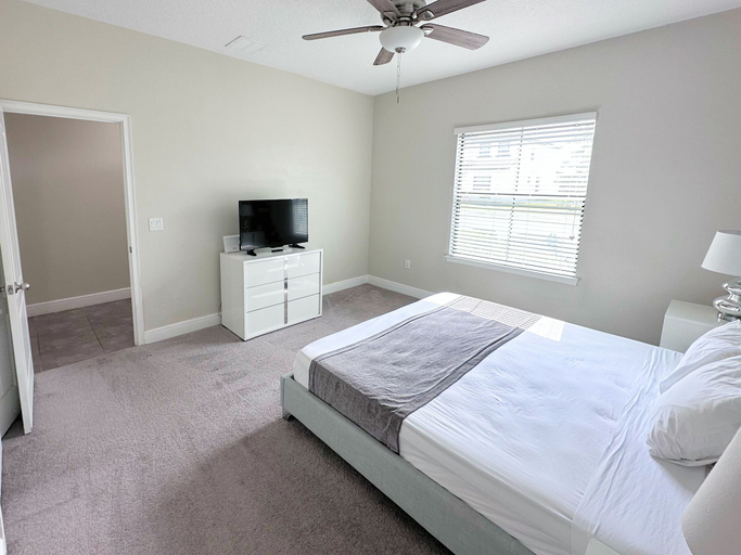 Bedroom 2, Balmoral Resort-195mcv 4 Bedroom Home by RedAwning, Polk