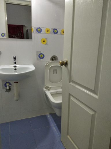 Bathroom, Sai Maa Resort And Convention Centre, Anantapur