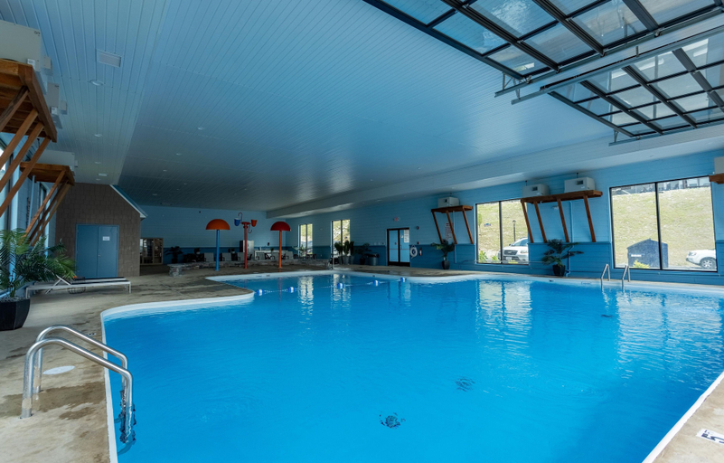 Sport & Beauty 5, Cc115- Lakeside Landing 8 Bedroom Home, Taney